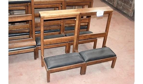38 dubbele knielstoelen afkomstig uit de Sint Jacobskerk  (bevindt zich op Antwerpsebaan 110,  2040 Berendrecht)